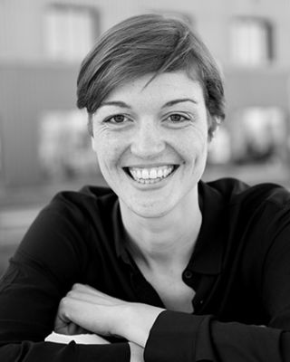 Dr. Elisabeth Raes